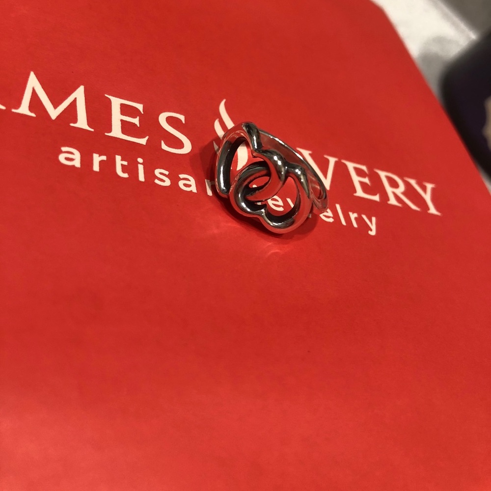 James Avery linked hearts ring